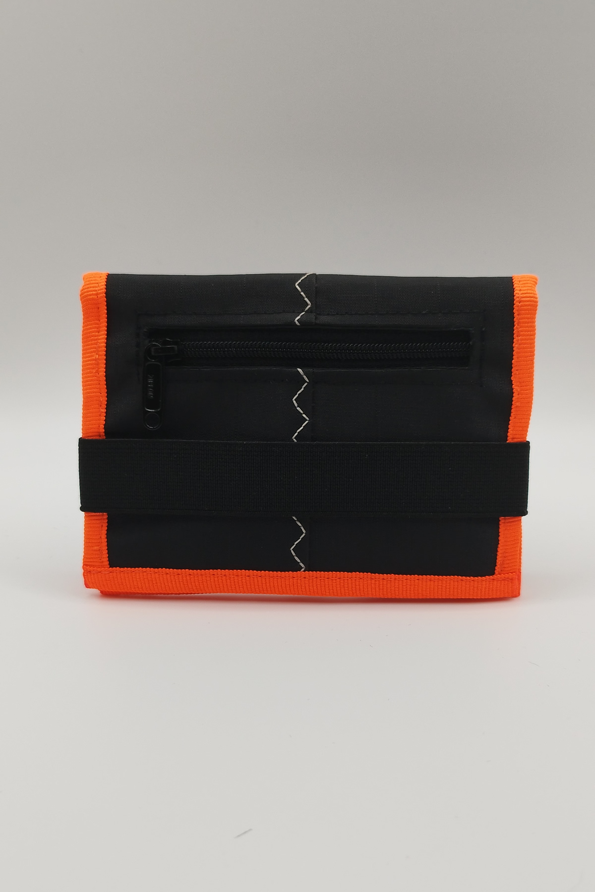 CARTERA-GOMA-BLACK-ORANGE-2