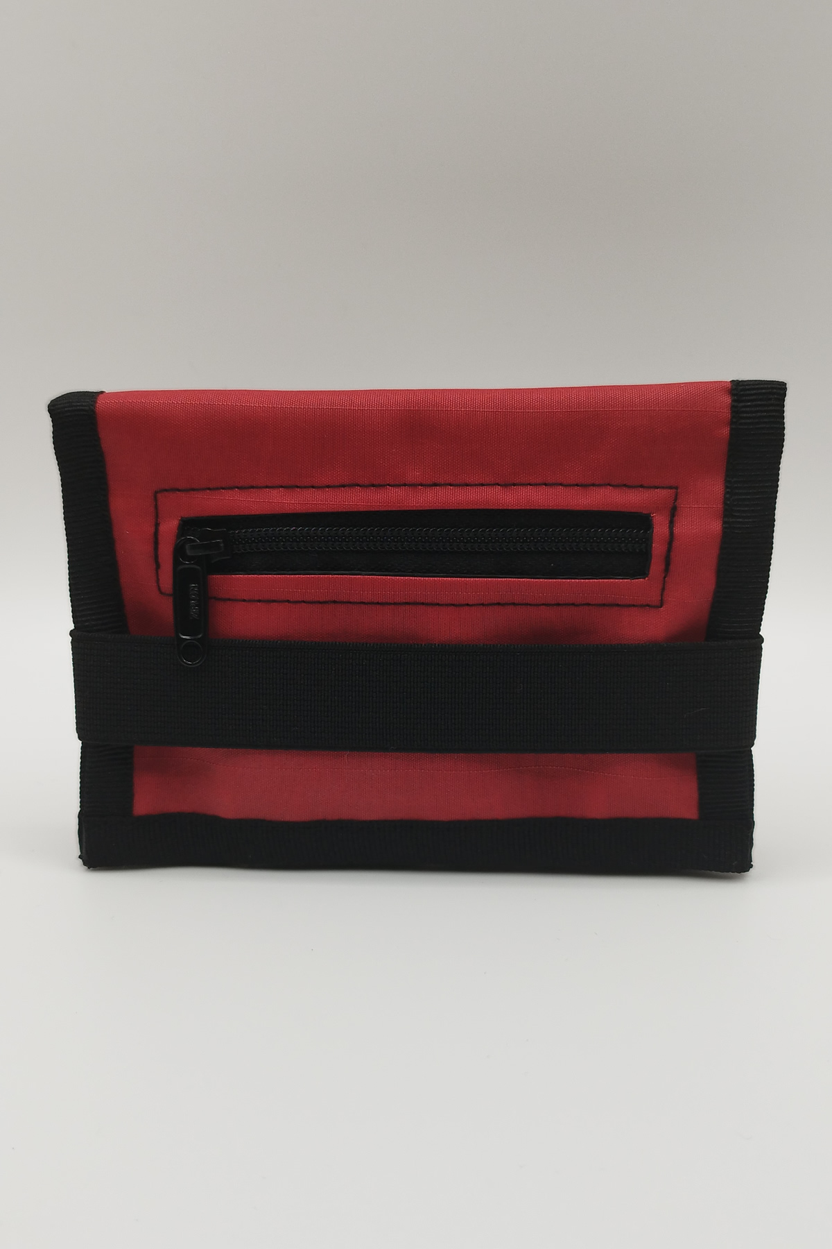 CARTERA-GOMA-RED-BLACK-2
