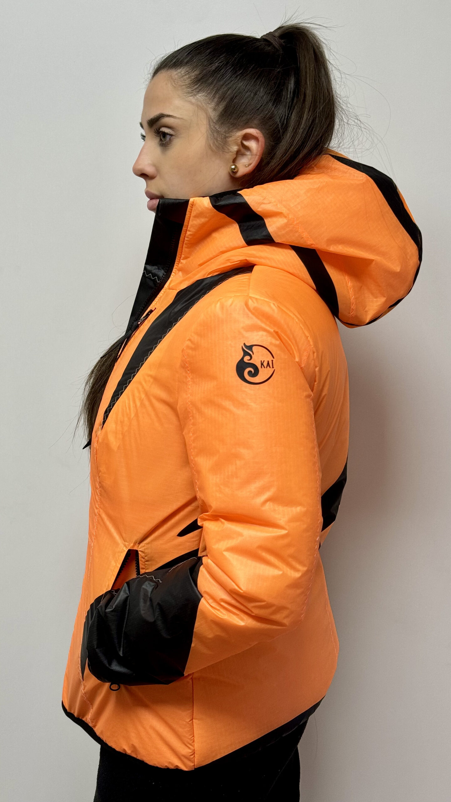 CHAQUETA NARANJA.