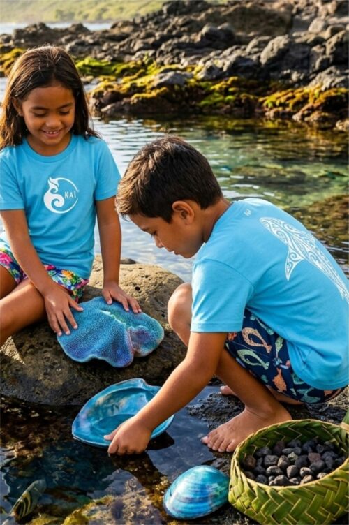 Camiseta tiburón infantil de algodón orgánico KAI.